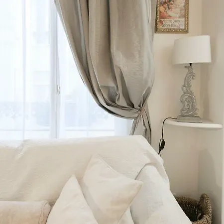Chateau 41 * Paris